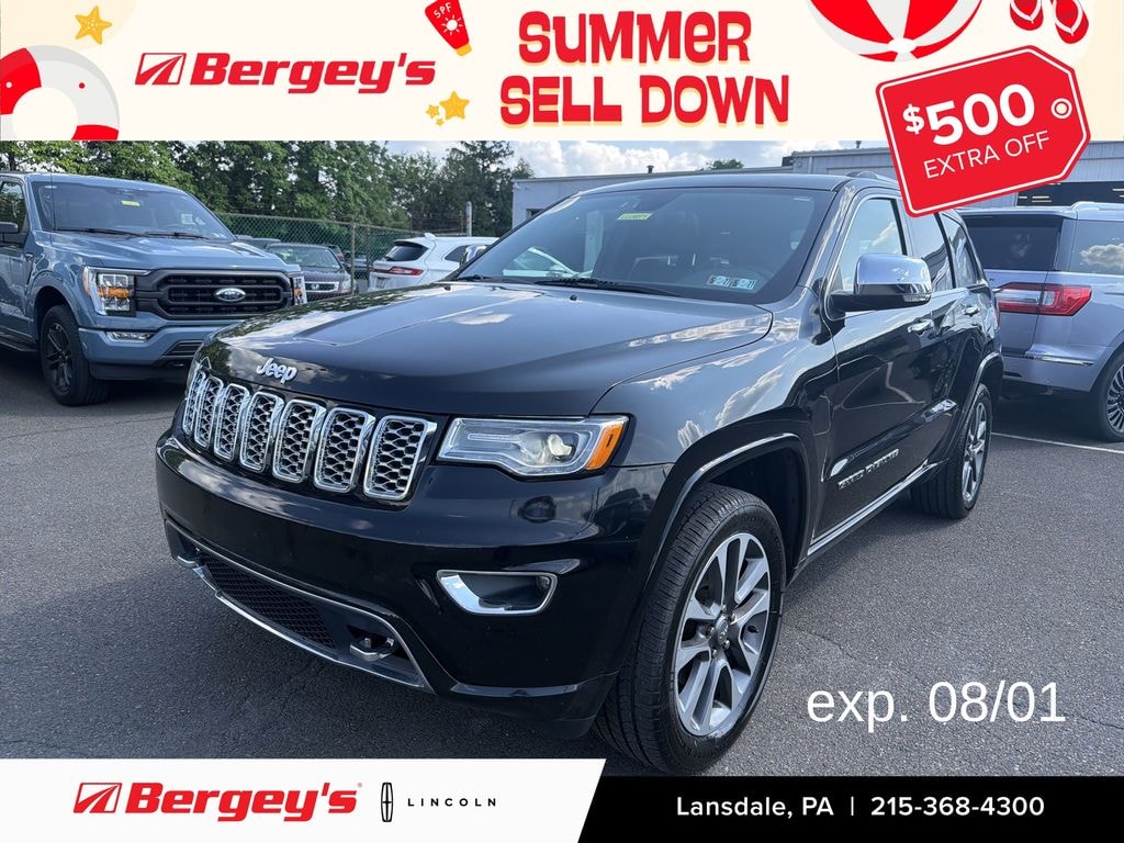 Used 2017 Jeep Grand Cherokee 3.6L 4WD Overland w/ Navigation SUV