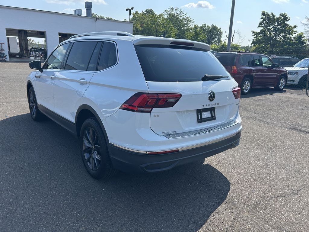 Used 2022 Volkswagen Tiguan 2.0T AWD SE w/ Panoramic Moonroof & Heated Seats SUV