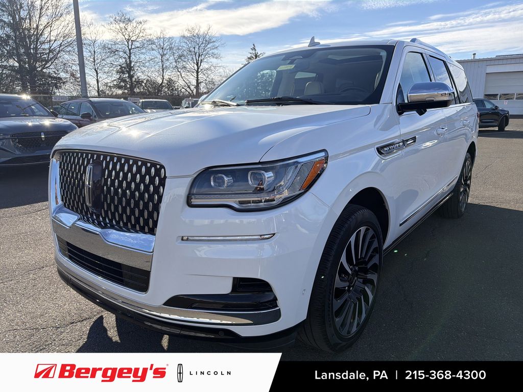 2022 Lincoln Navigator Black Label's photo