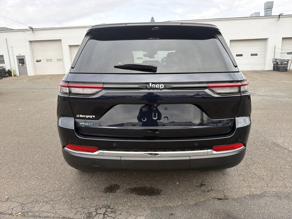 Used 2024 Jeep Grand Cherokee 4xe 2.0L 4WD w/ Luxury Tech Group III SUV