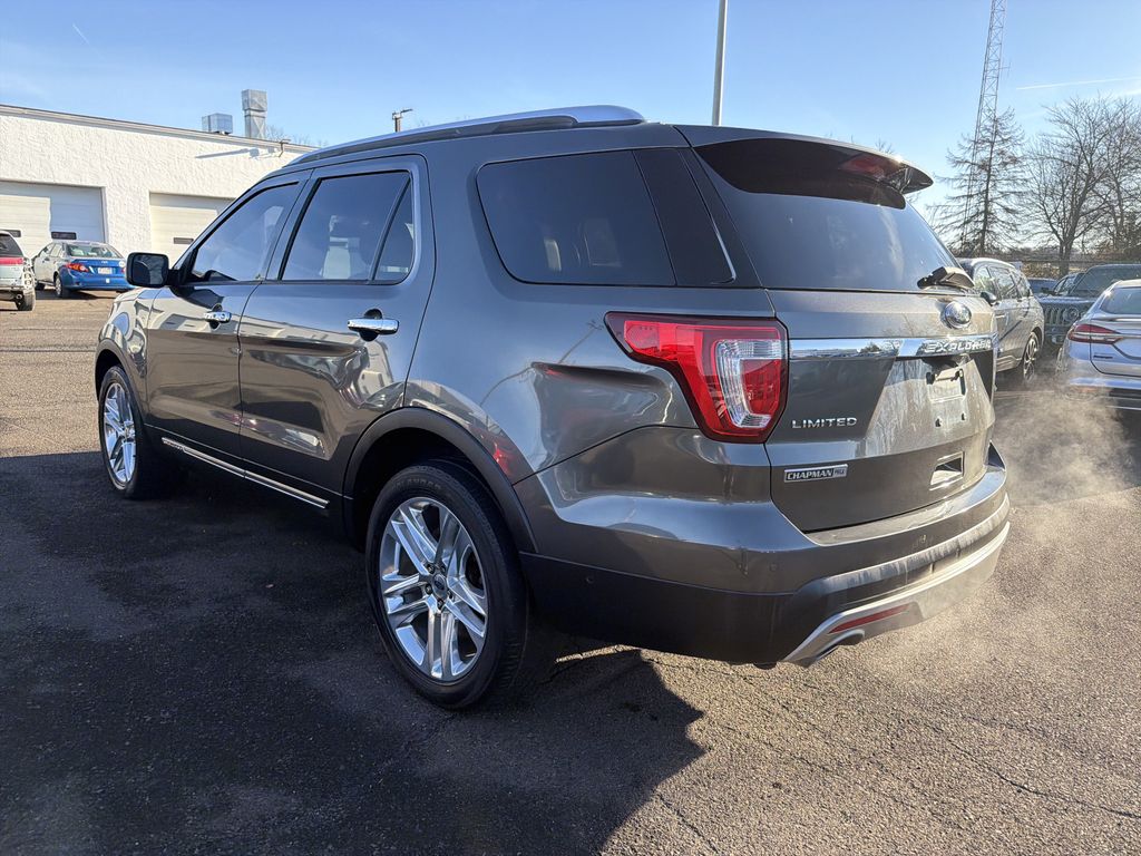 2017 Ford Explorer Limited photo 2