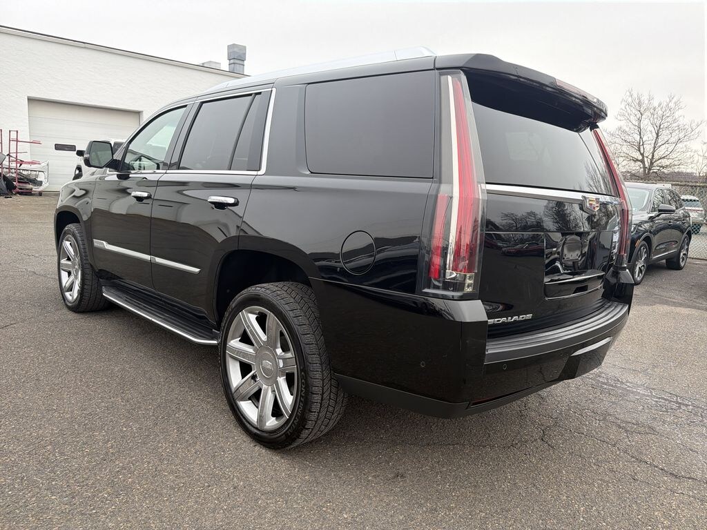 Used 2019 Cadillac Escalade Luxury SUV