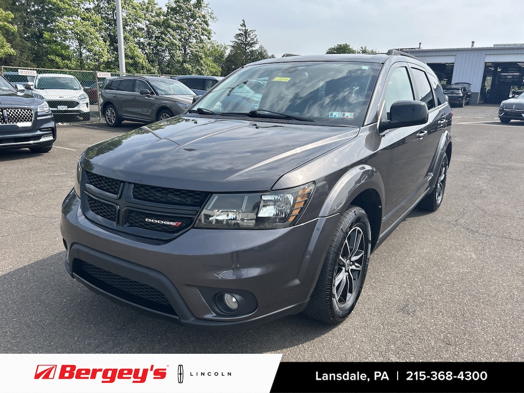 Used 2019 Dodge Journey 2.4L FWD SE Blacktop w/ Rearview Camera SUV