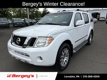 2012 Nissan Pathfinder LE V6 4x4 SUV