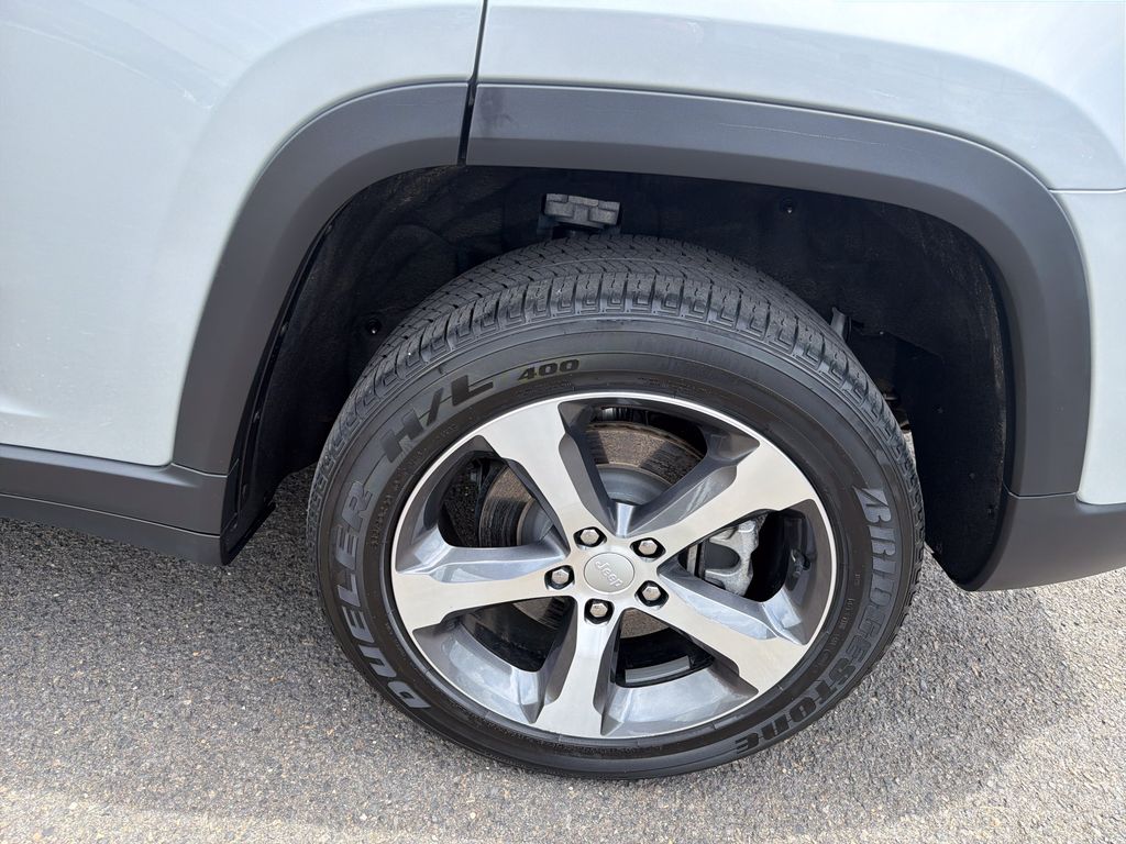 2023 Jeep Grand Cherokee 4xe 2.0L 4WD w/ Navigation & Dual Pane