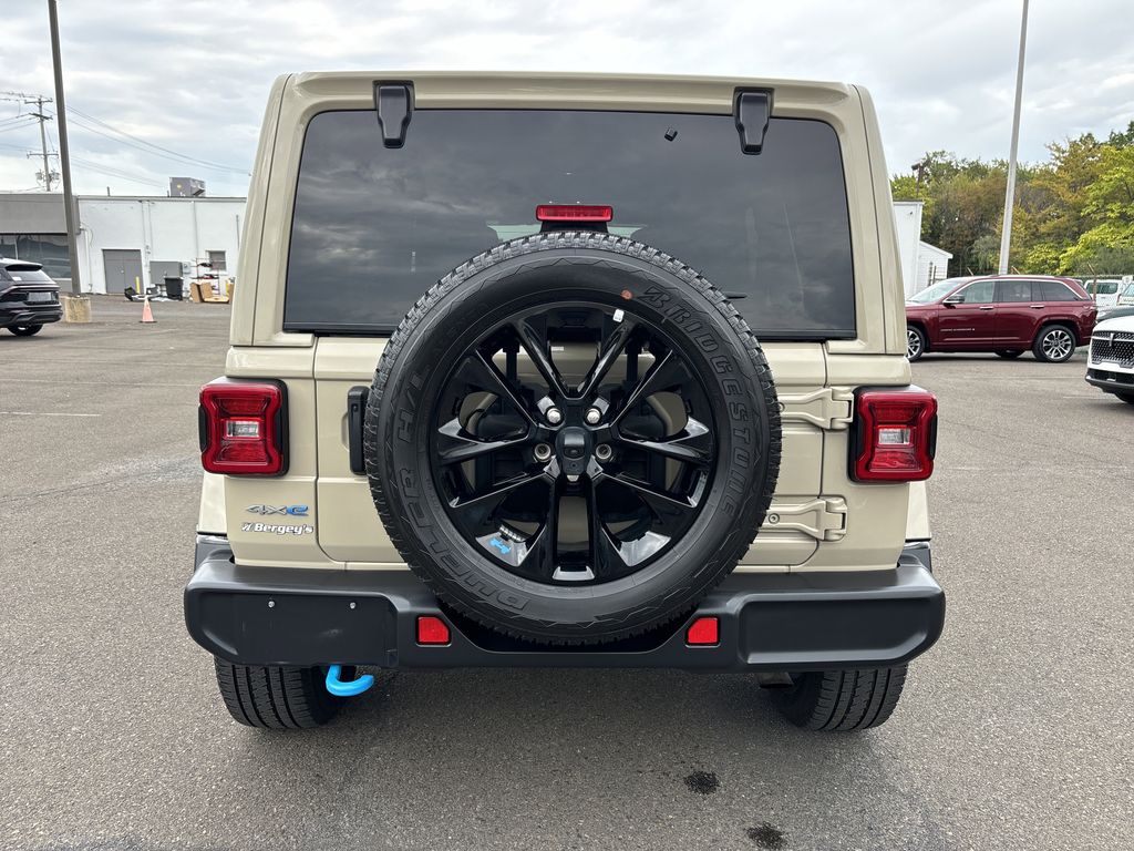 2022 Jeep Wrangler Unlimited 4xe Sahara photo 4
