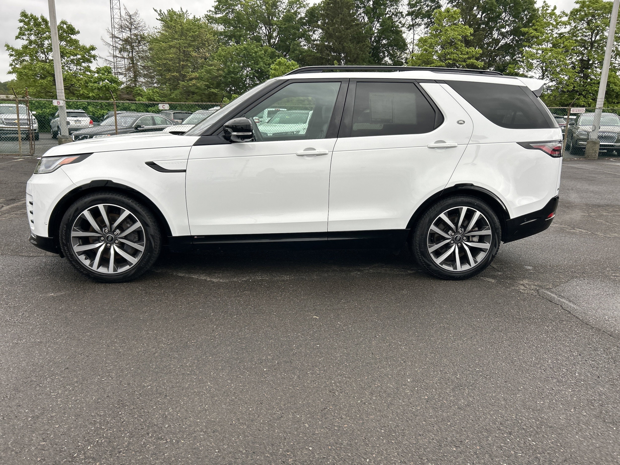 Used 2021 Land Rover Discovery S R Dynamic with VIN SALRT4RU6M2453439 for sale in Lansdale, PA