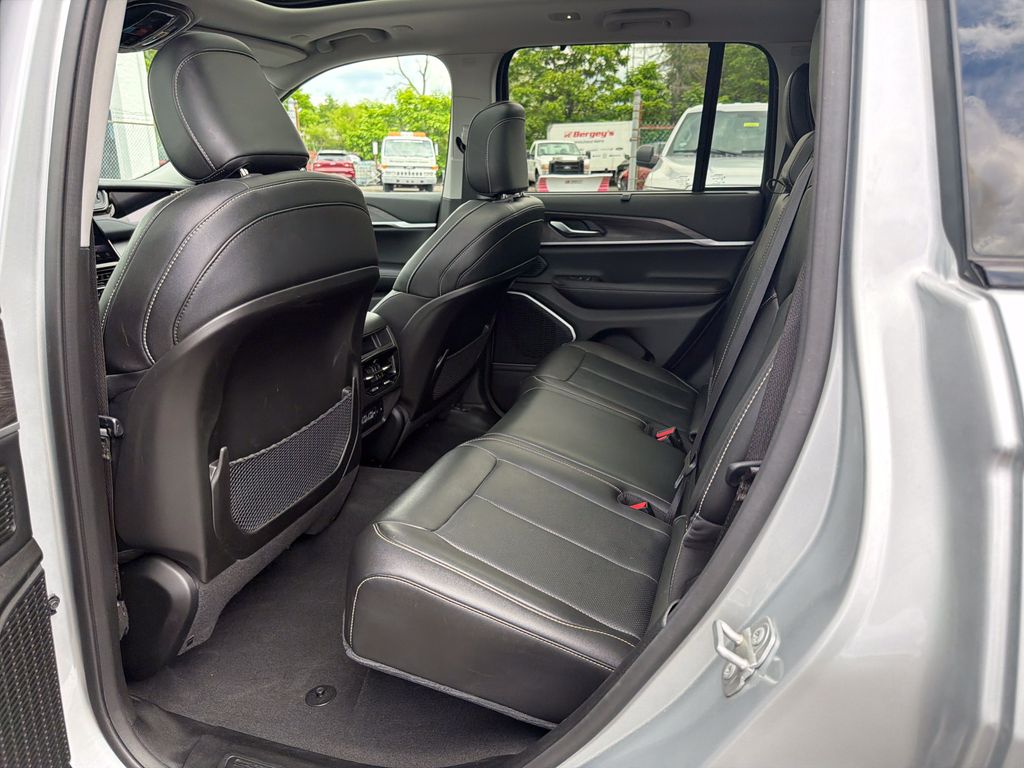 2023 Jeep Grand Cherokee 4xe 2.0L 4WD w/ Navigation & Dual Pane