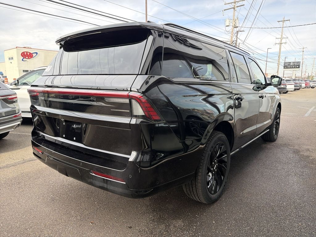 New 2025 Lincoln Navigator L 3.5T 4WD Reserve w/ Jet & Heavy Duty Trailer Tow Pkg SUV
