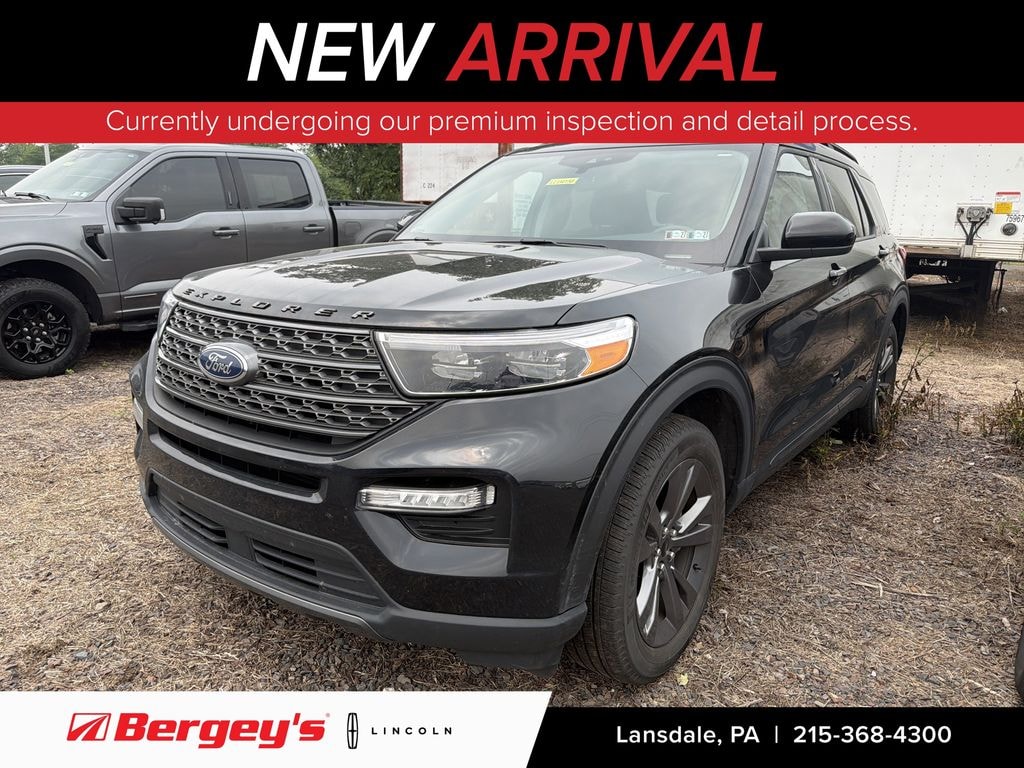 Used 2024 Ford Explorer 2.3T 4WD XLT w/ Twin Panel Moonroof & Navigation SUV
