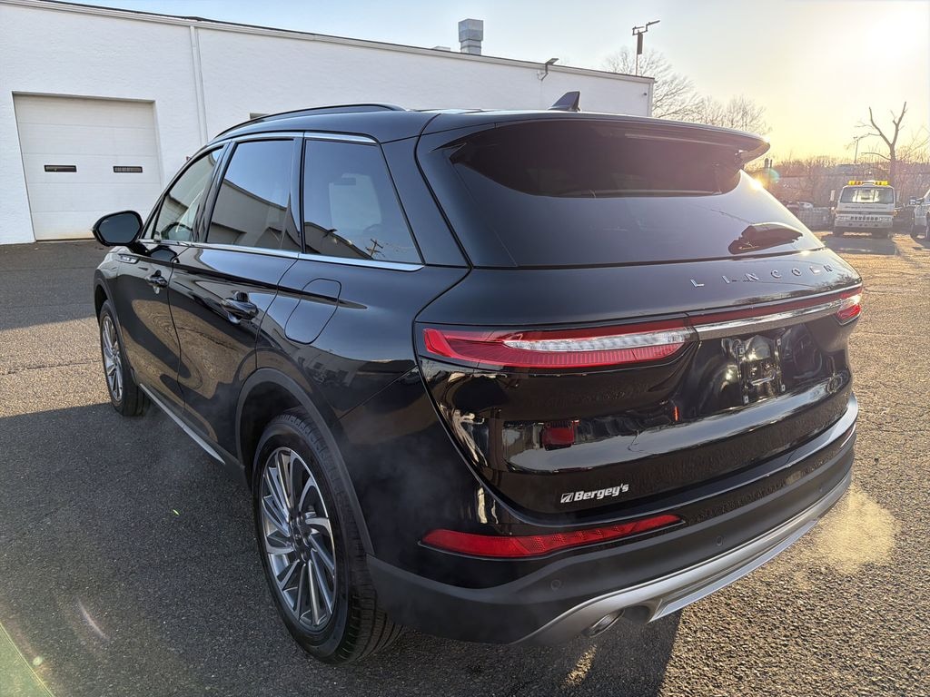 Used 2025 Lincoln Corsair 2.0T AWD Reserve II w/ Panoramic Moonroof & Navigation SUV