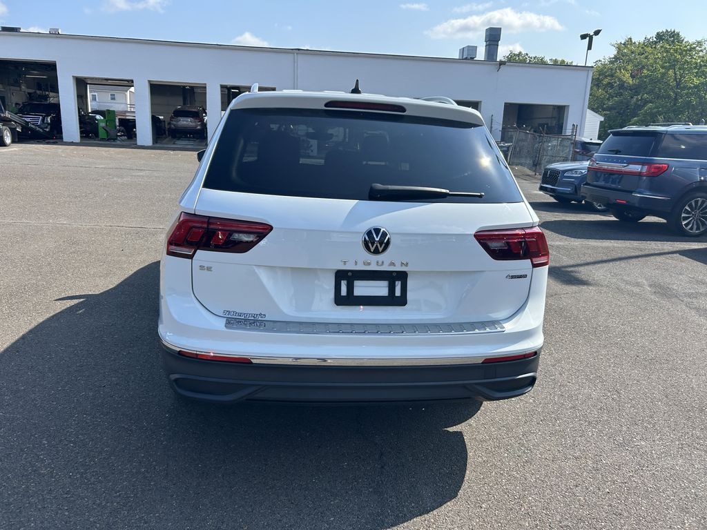 Used 2022 Volkswagen Tiguan 2.0T AWD SE w/ Panoramic Moonroof & Heated Seats SUV