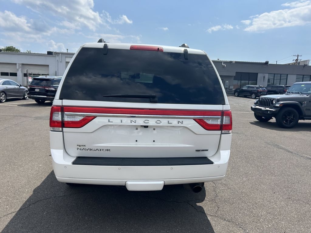 Used 2016 Lincoln Navigator 3.5T 4WD Select w/ Moonroof Navigation SUV
