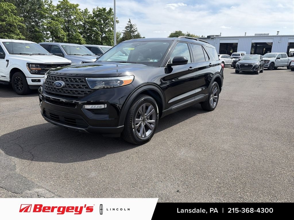 Used 2024 Ford Explorer 2.3T 4WD XLT w/ Twin Panel Moonroof & Navigation SUV