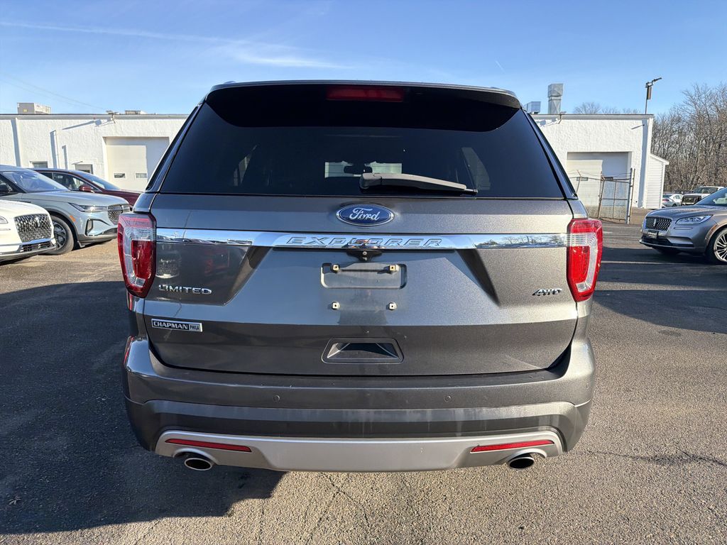 2017 Ford Explorer Limited photo 3