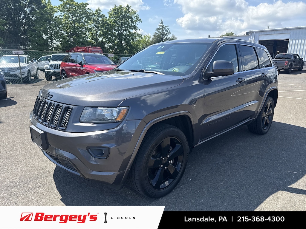 Used 2015 Jeep Grand Cherokee 3.6L 4WD Altitude w/ Altitude II & Trailer Tow Pkg SUV
