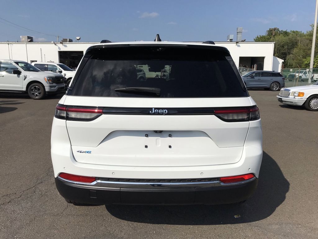 2023 Jeep Grand Cherokee 4xe photo 4