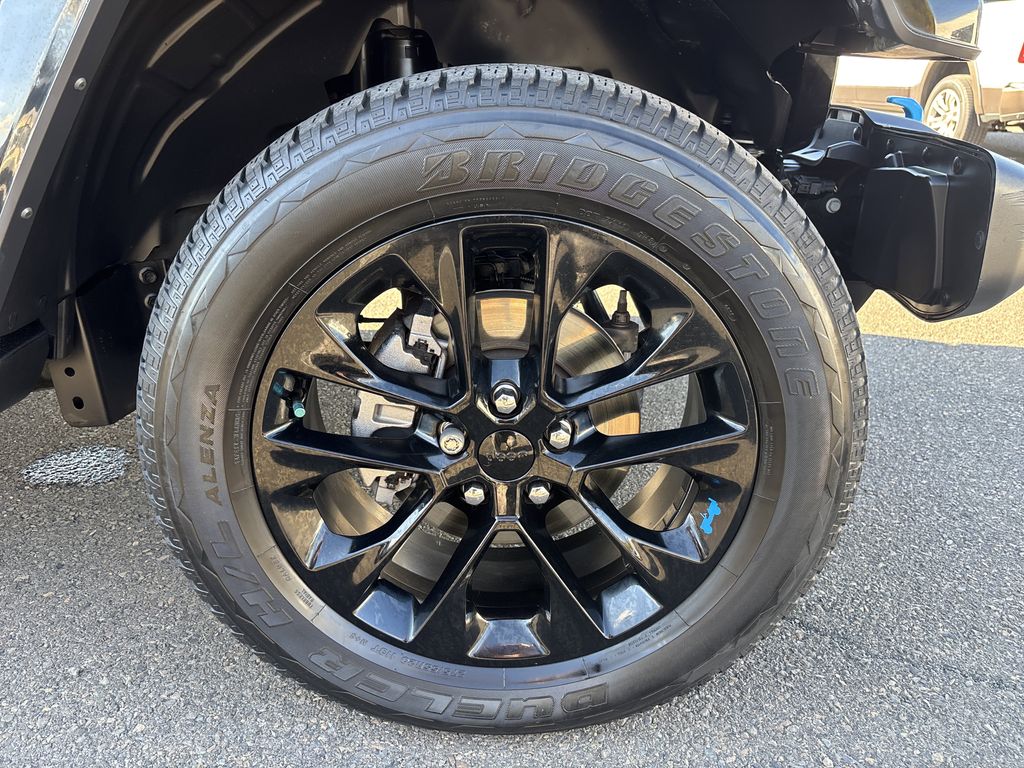 2022 Jeep Wrangler Unlimited 4xe Sahara photo 3