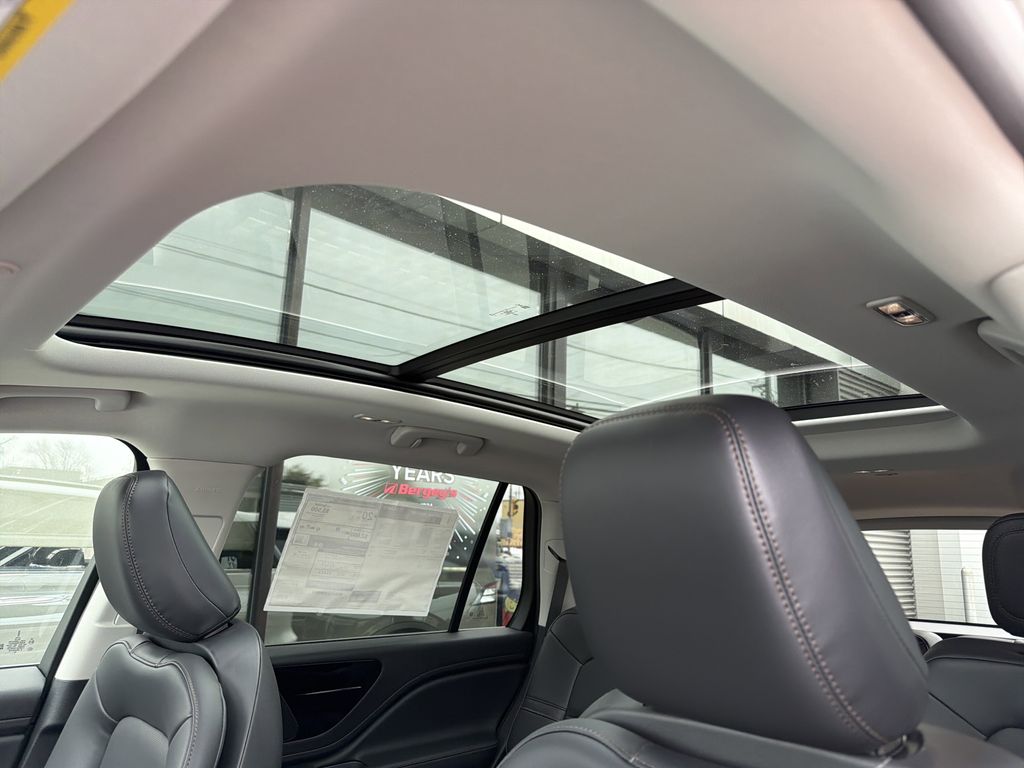 2025 Lincoln Aviator Premiere - Photo 10