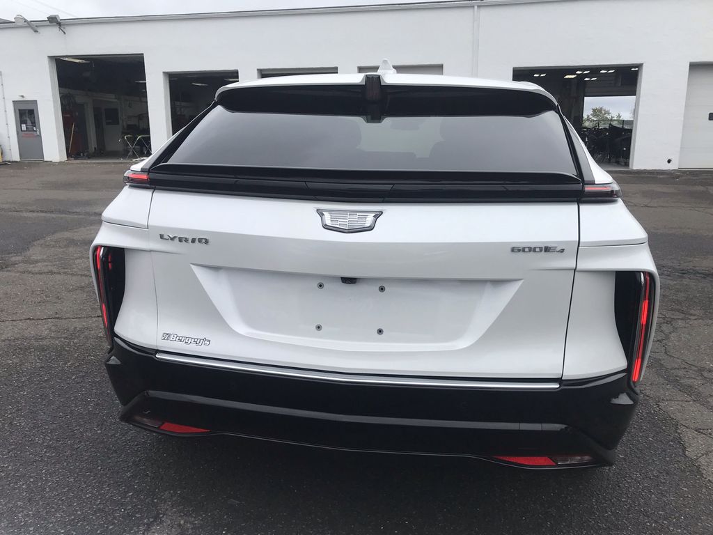 2024 Cadillac Lyriq Tech photo 4