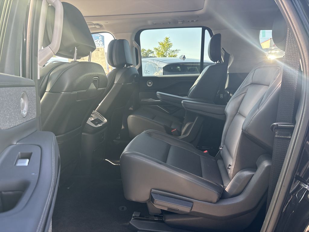 2025 Lincoln Navigator Reserve L - Photo 6