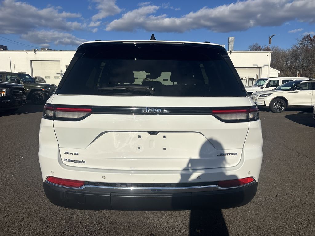 2023 Jeep Grand Cherokee Limited photo 4