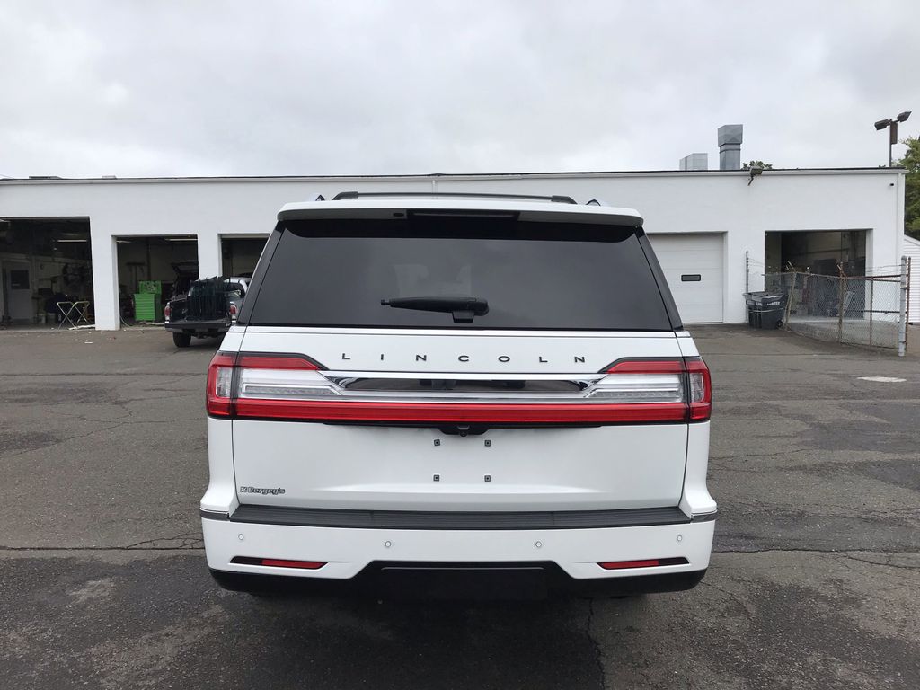 2021 Lincoln Navigator Black Label photo 4
