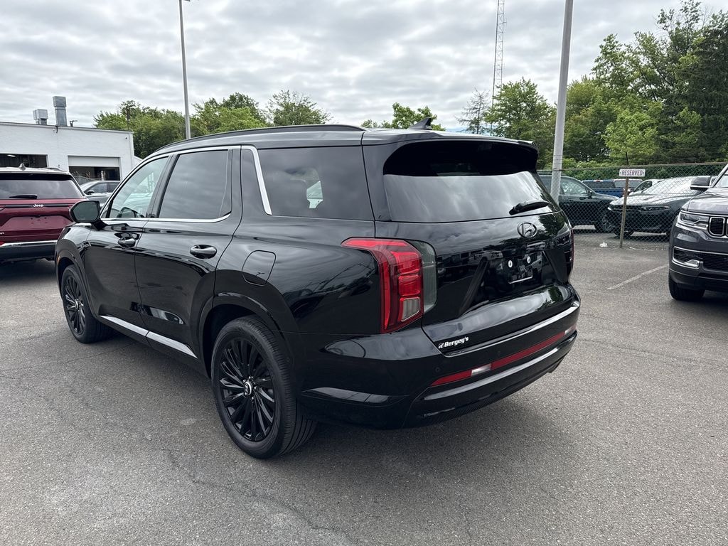 Used 2025 Hyundai Palisade 3.8L AWD Calligraphy Night Edition w/ Navigation & Dual Pane Moonroof SUV