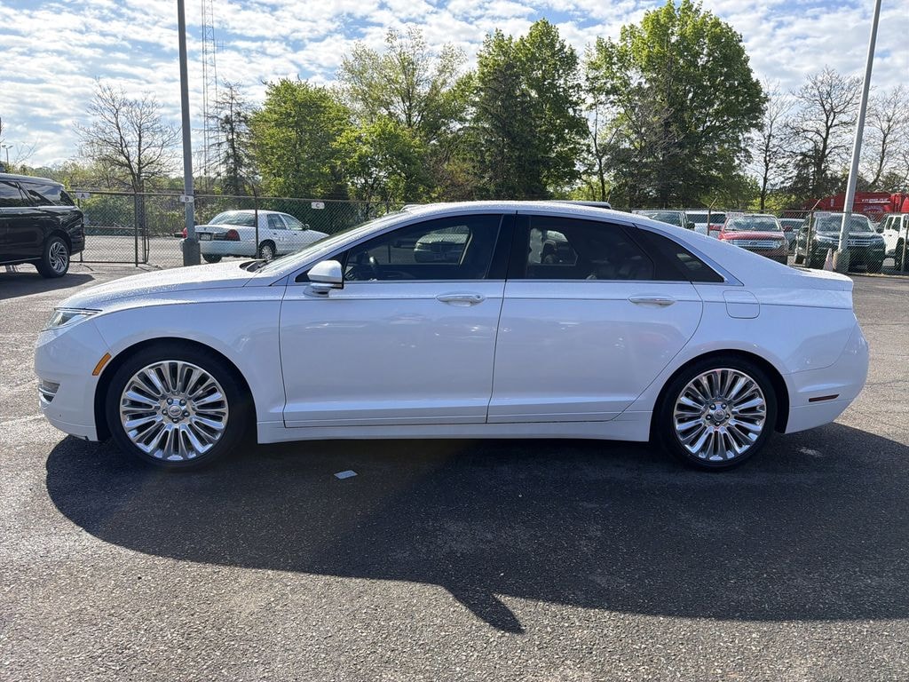 Used 2015 Lincoln MKZ 2.0L AWD w/ Moonroof & Navigation Sedan