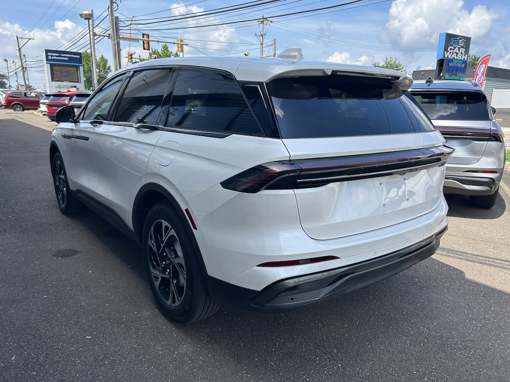 New 2025 Lincoln Nautilus 2.0T AWD Premiere II w/ Jet Appearance Pkg SUV