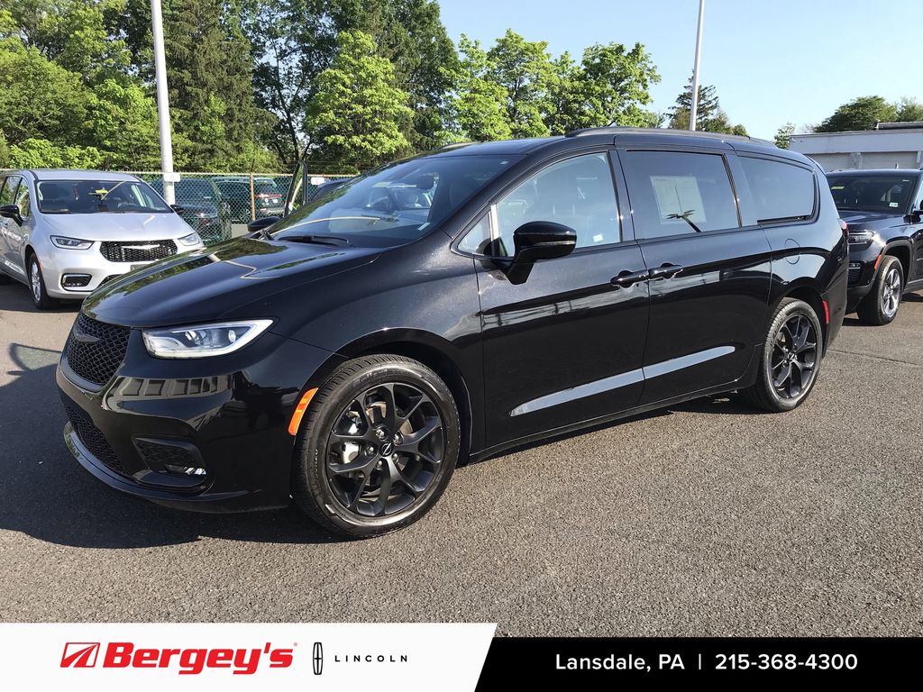 2025 Chrysler Pacifica