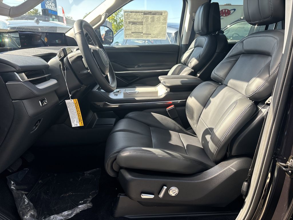 2025 Lincoln Navigator Reserve L - Photo 5