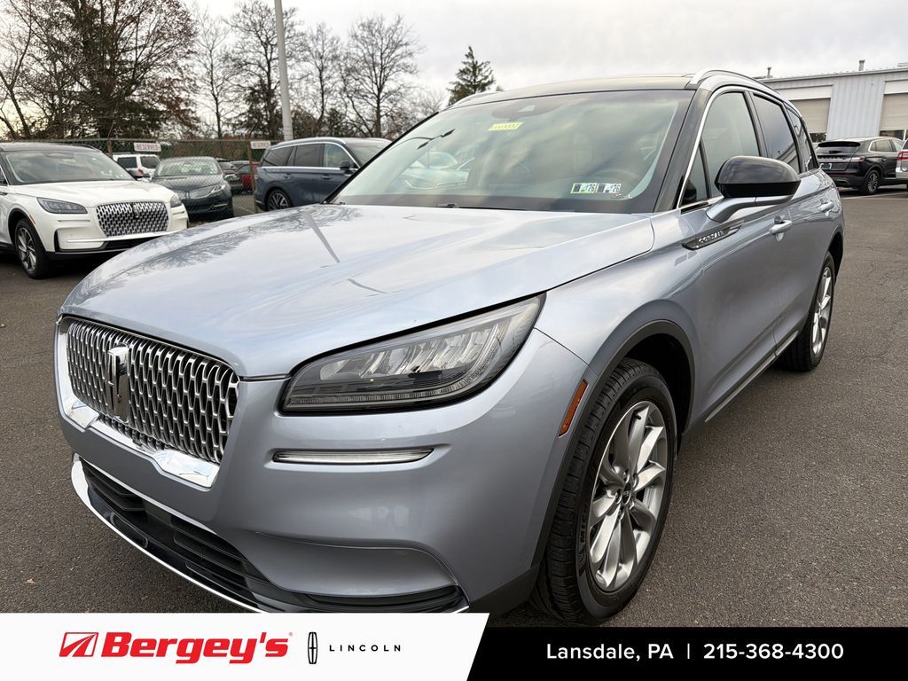 2022 Lincoln Corsair Base's photo