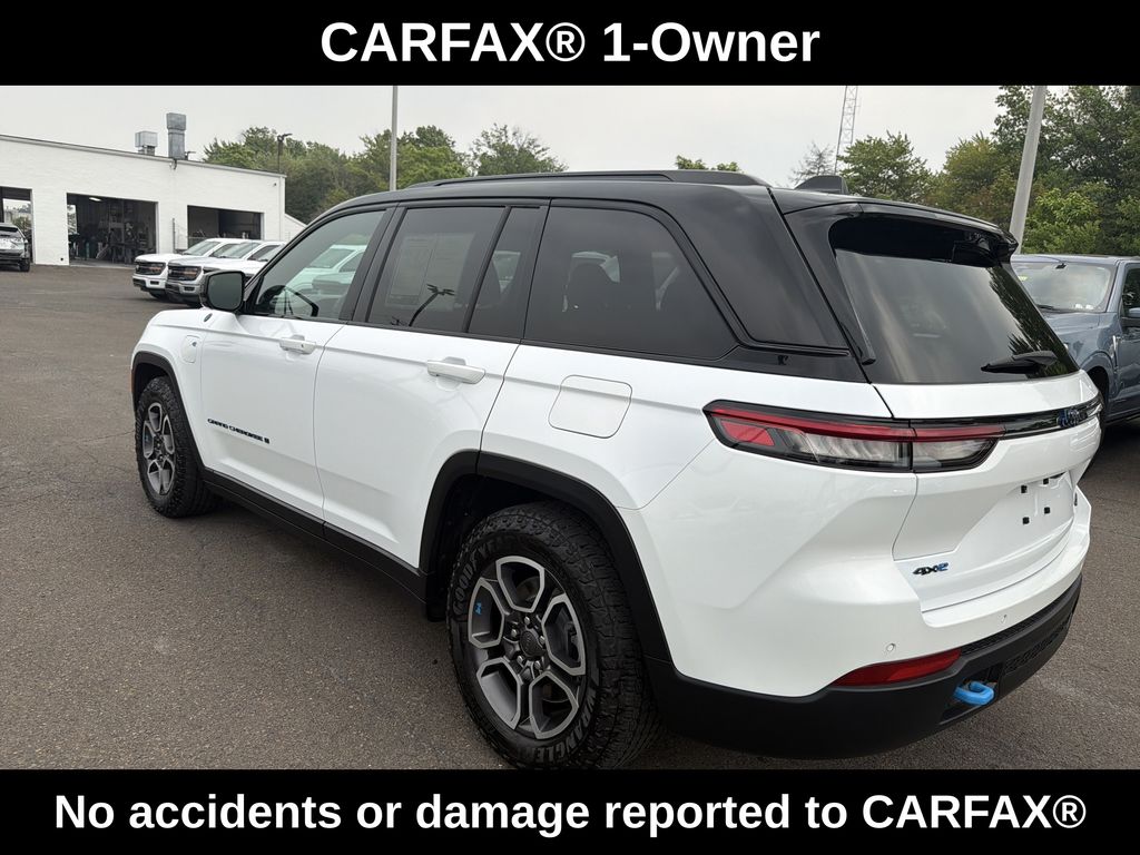 2022 Jeep Grand Cherokee 4xe 2.0L 4WD Trailhawk w/ Luxury Tech