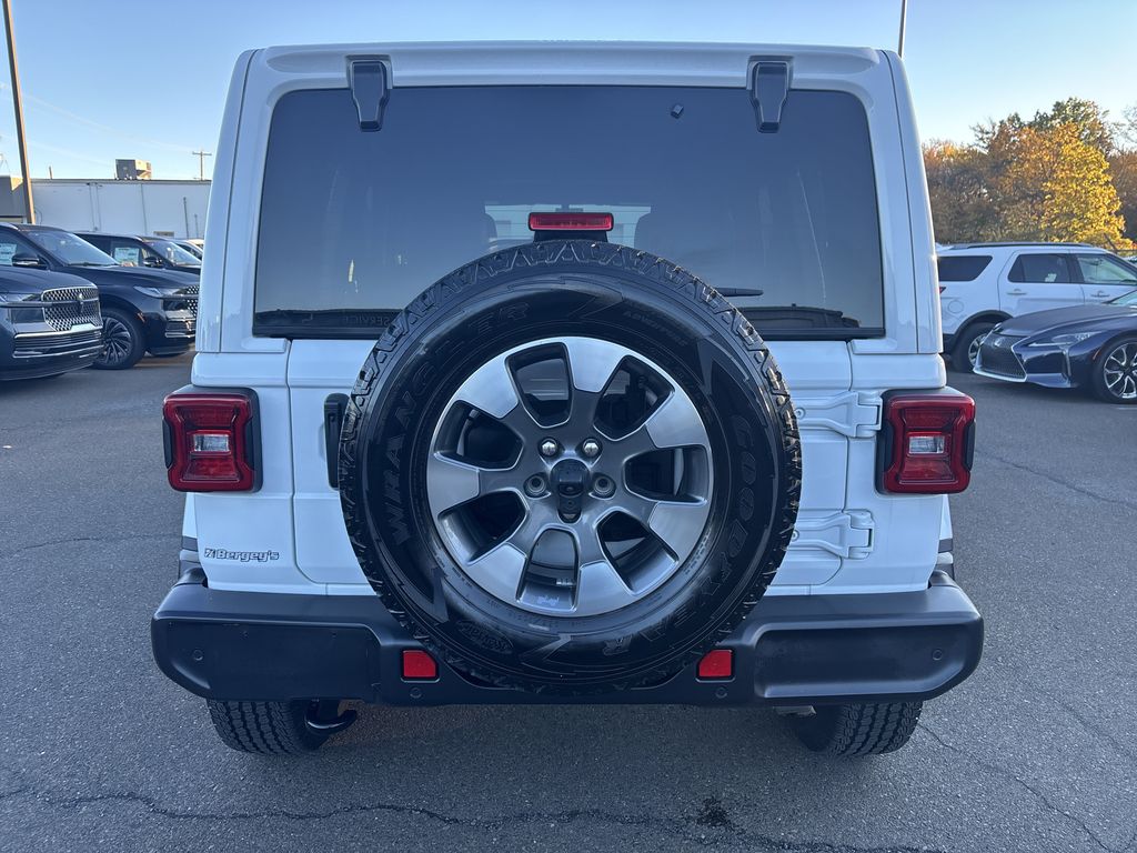 2022 Jeep Wrangler Unlimited Sahara photo 4