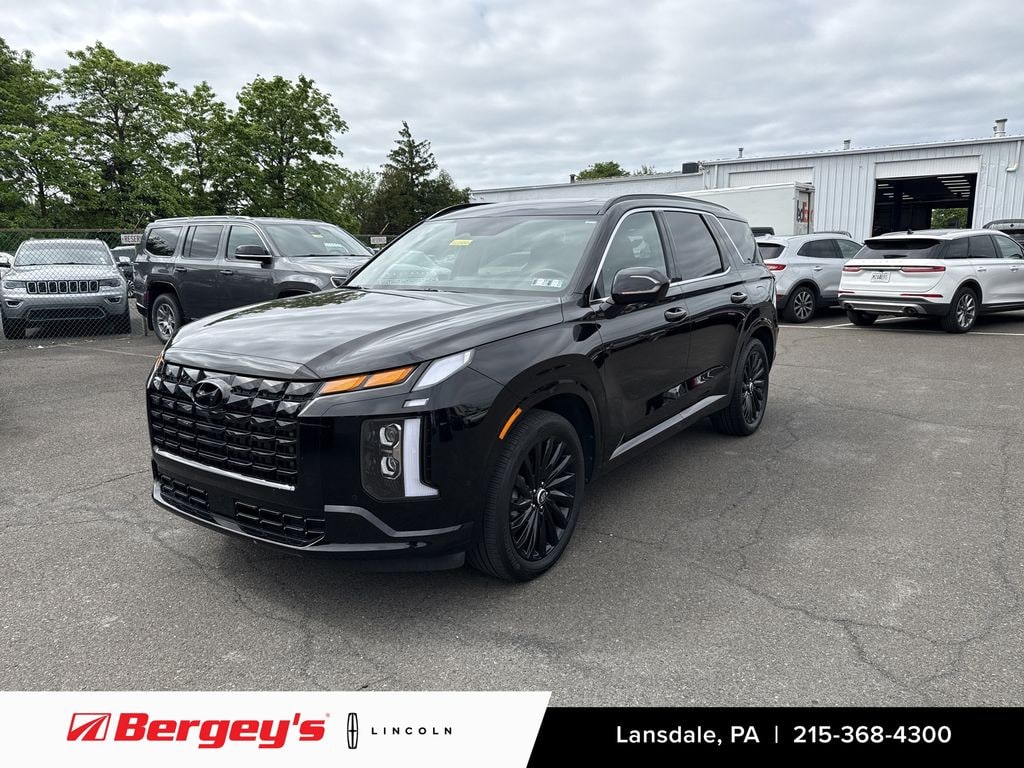 Used 2025 Hyundai Palisade 3.8L AWD Calligraphy Night Edition w/ Navigation & Dual Pane Moonroof SUV