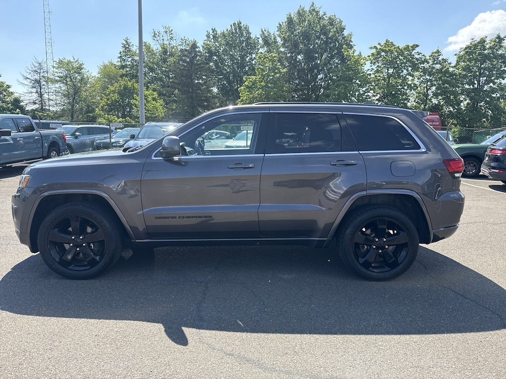 Used 2015 Jeep Grand Cherokee 3.6L 4WD Altitude w/ Altitude II & Trailer Tow Pkg SUV