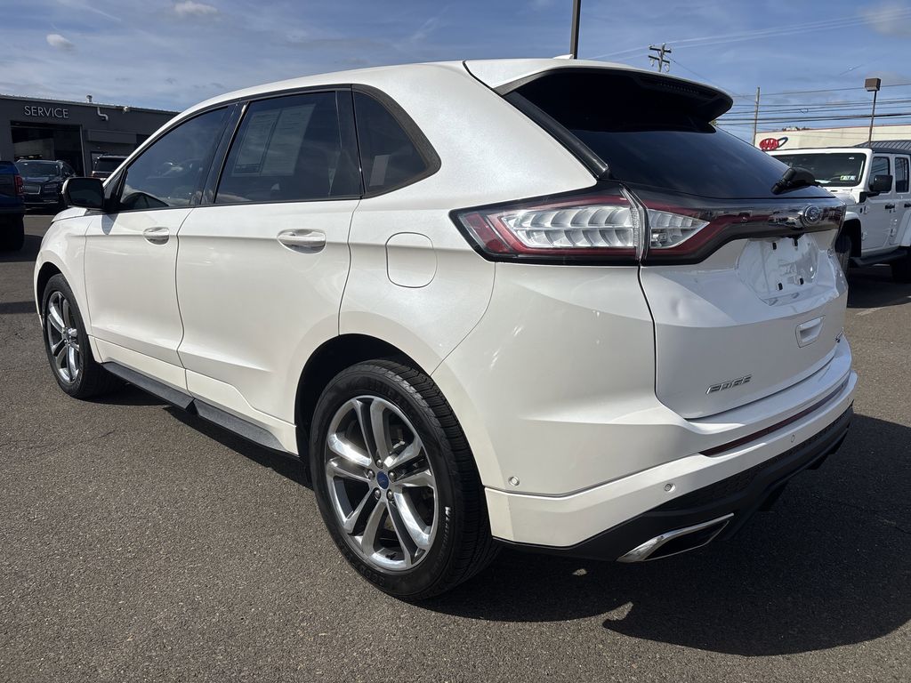 2015 Ford Edge Sport photo 3