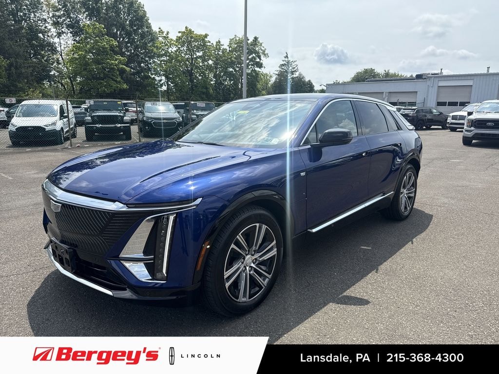 Used 2024 Cadillac LYRIQ 11.5 KW Luxury AWD w/ Navigation & Panoramic Moonroof SUV