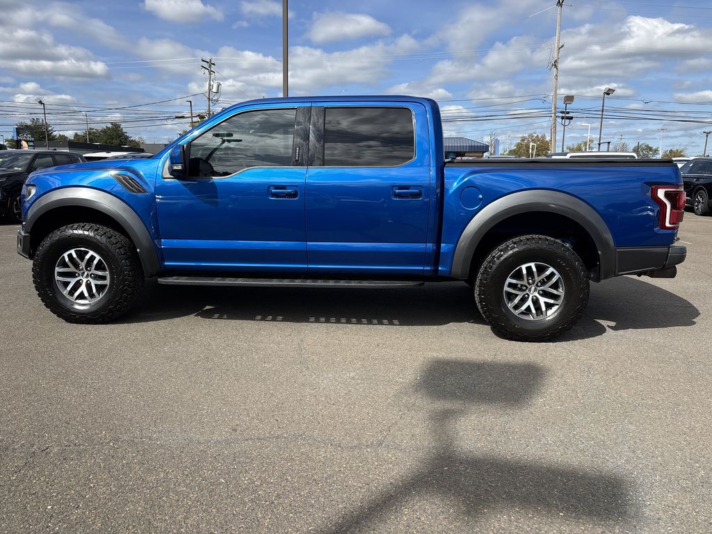2017 Ford F-150 Raptor photo 2
