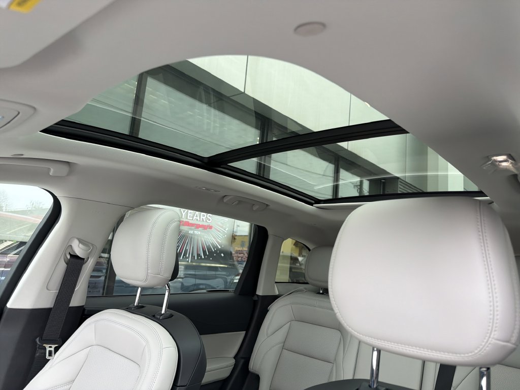 2026 Lincoln Nautilus Premiere - Photo 11