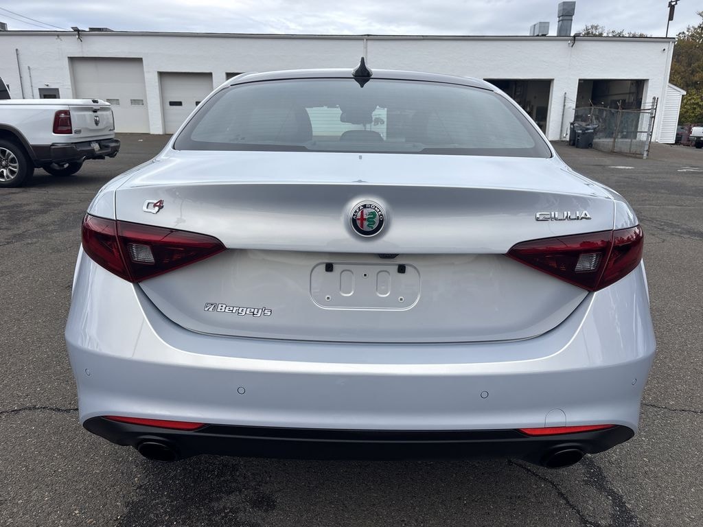 Used 2022 Alfa Romeo Giulia 2.0T TI AWD w/ Heated Seats & Heated Steering Wheel Sedan