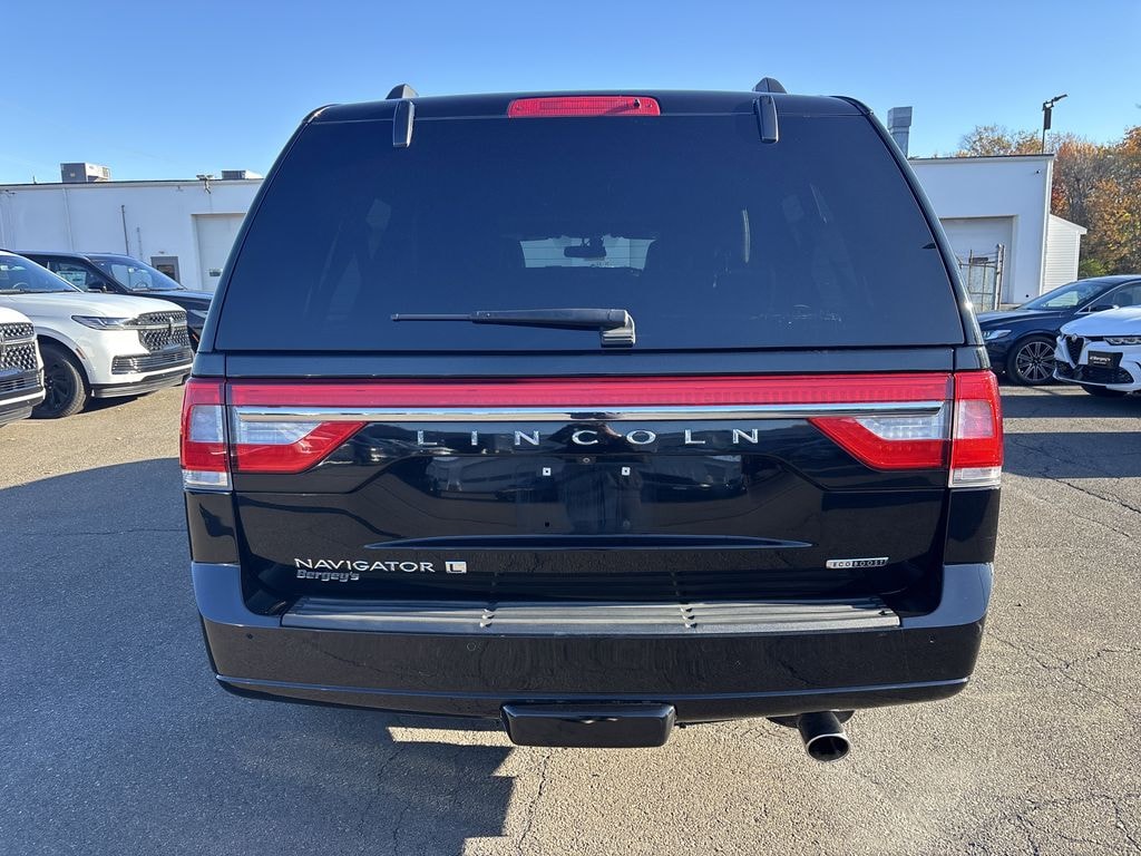 Used 2016 Lincoln Navigator L 3.5T 4WD Select w/ Moonroof & Navigation SUV
