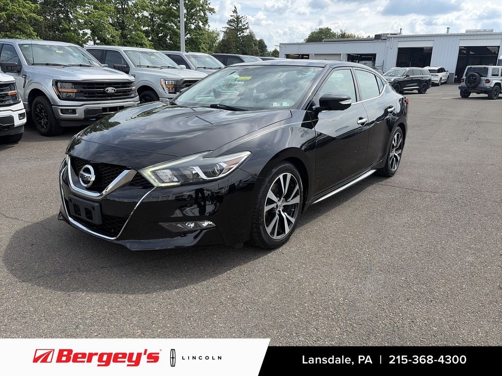 Used 2018 Nissan Maxima 3.5L FWD Platinum w/ Panoramic Moonroof & Navigation Sedan