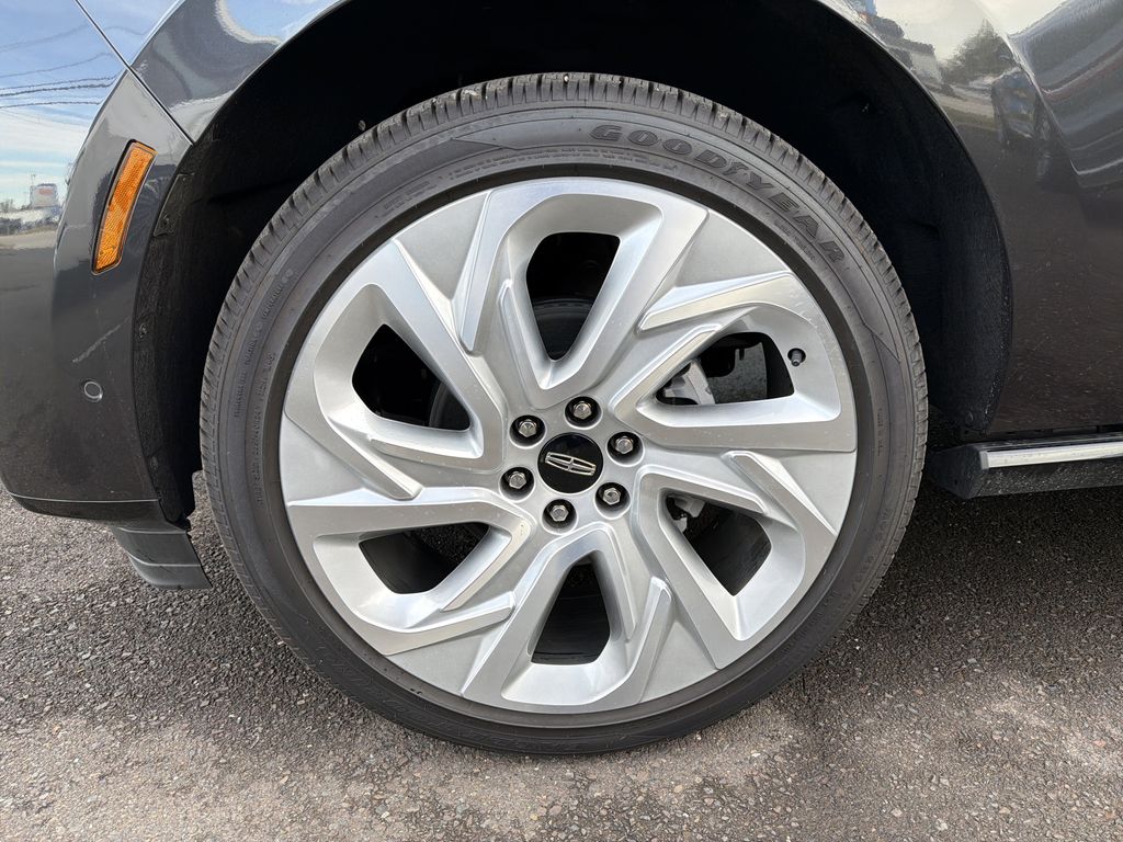 2025 Lincoln Navigator Reserve L - Photo 13