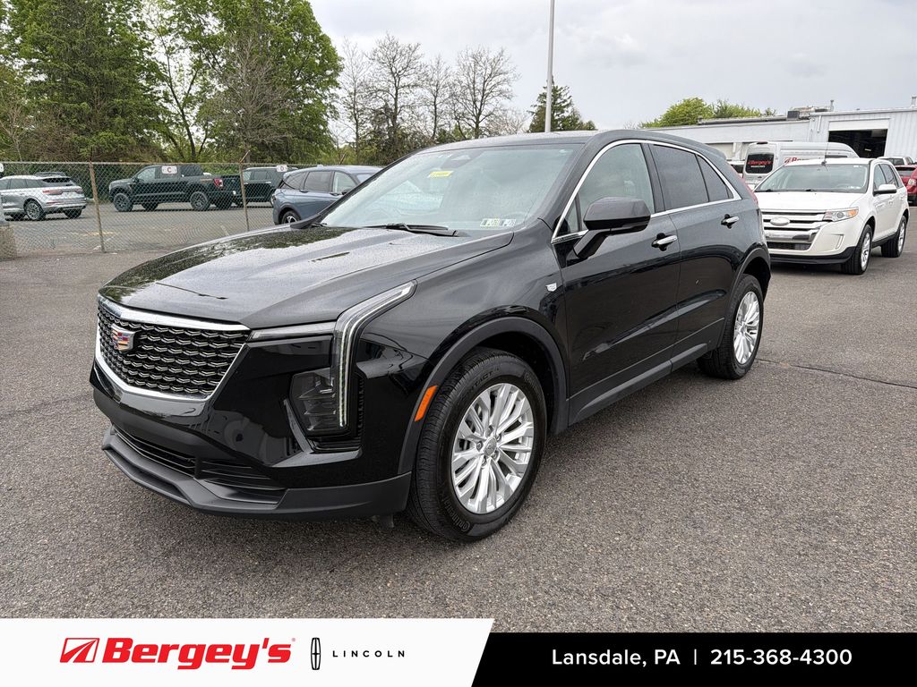 2024 Cadillac XT4 Luxury's photo