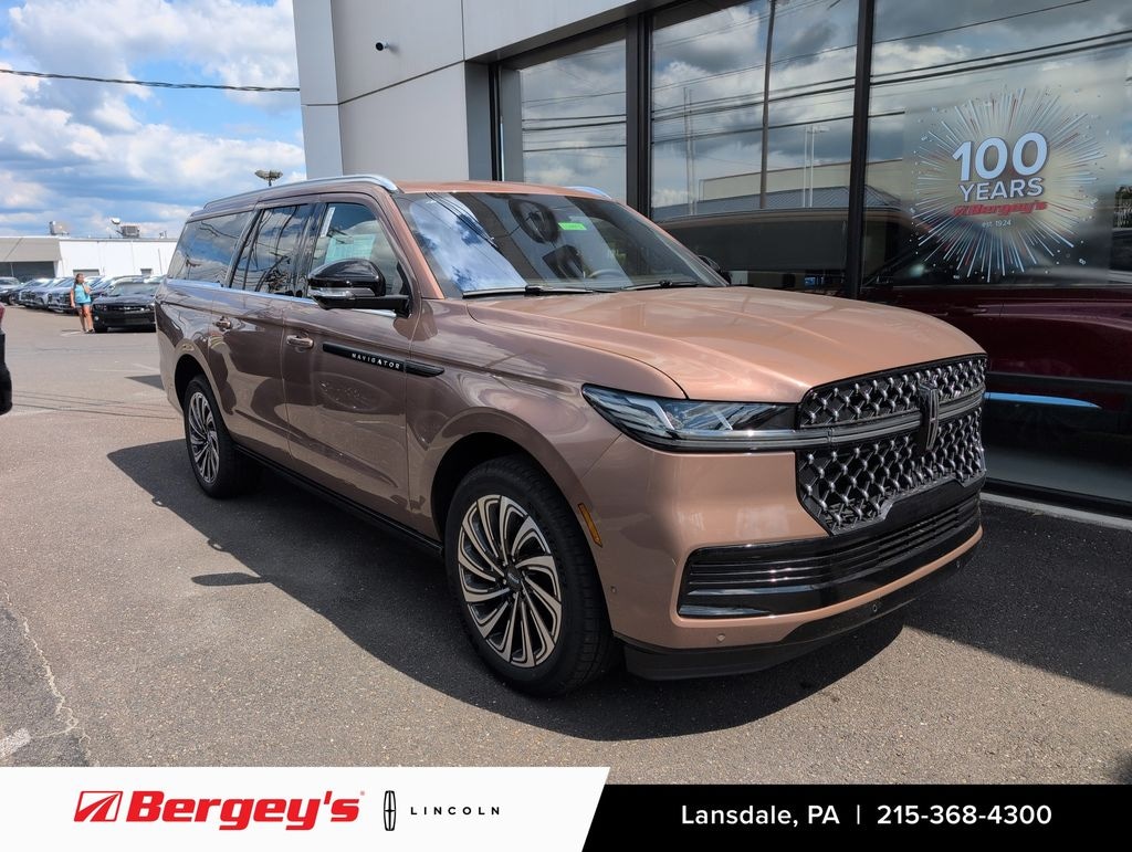 New 2025 Lincoln Navigator 3.5L Black Label 4WD w/ Panoramic Moonroof & Navigation SUV