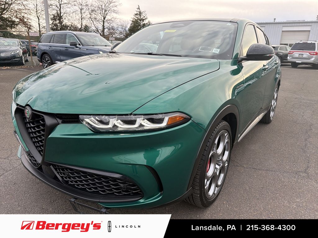 2024 Alfa Romeo Tonale Veloce's photo