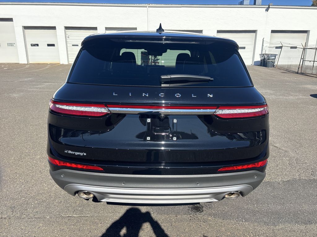 2023 Lincoln Corsair Standard photo 4