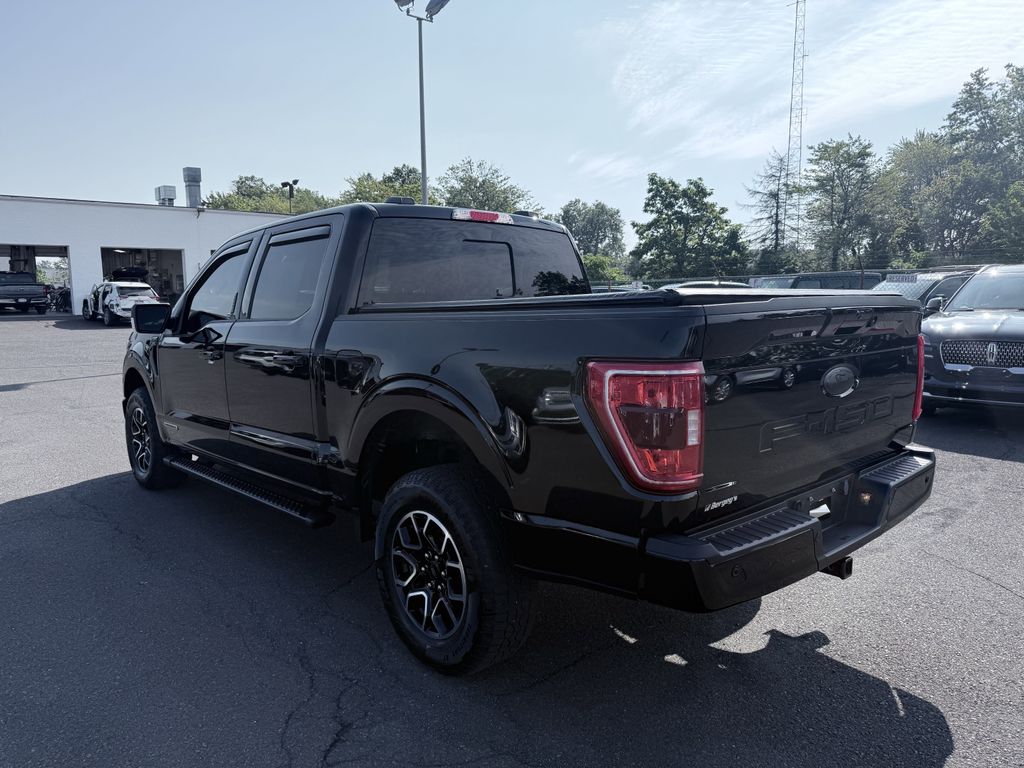 2023 Ford F-150 XLT photo 2